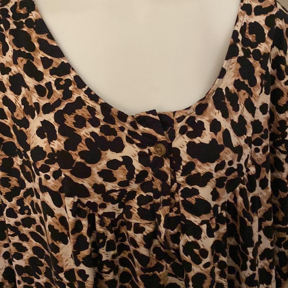 22W cheetah blouse